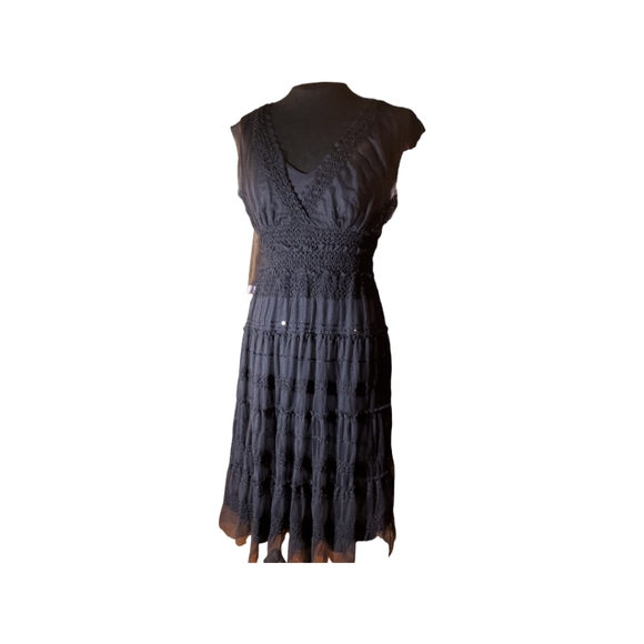 Beautiful BLACK Lace Dress.  Tired Skirt - Picture 7 of 12